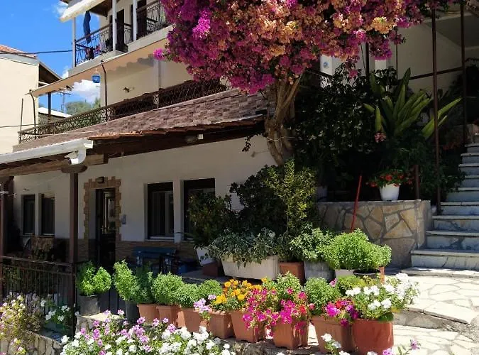 Holidays Aparthotel 3*