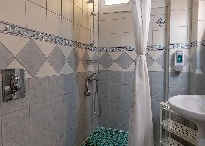 Holidays Aparthotel 3*