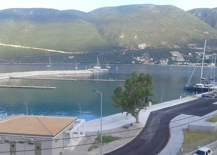 Holidays Aparthotel 3*