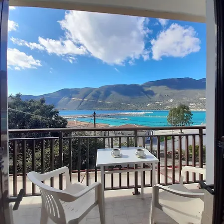 Holidays 3* فاسيليكي