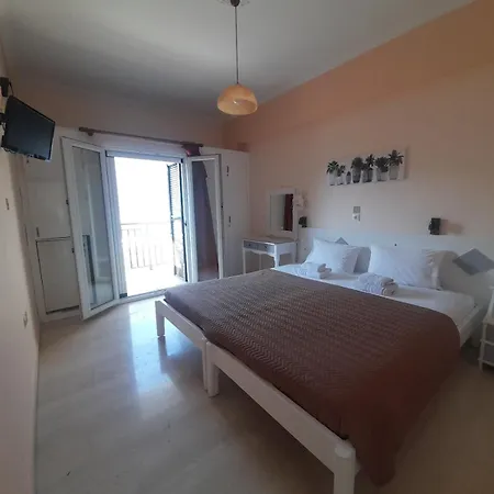 Holidays 3* فاسيليكي